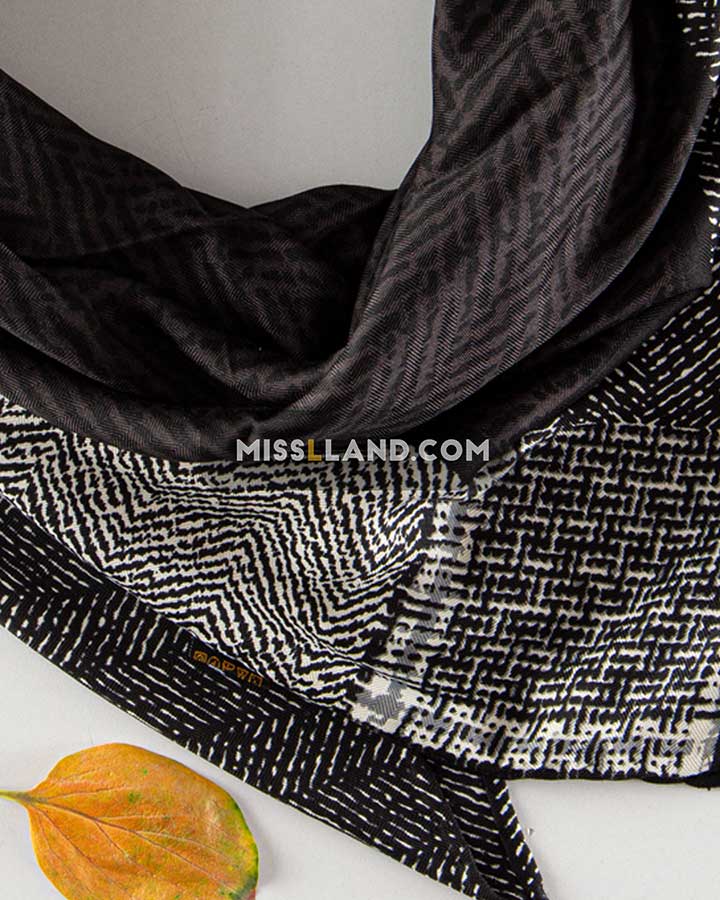 روسری نخی پاییزه زیبان - مدل 8012 حاشیه مشکی