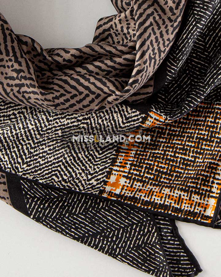 روسری نخی پاییزه زیبان - مدل 8012 حاشیه بژ