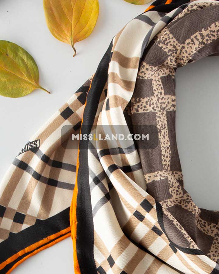 روسری نخی پاییزه بربری - مدل 8017 حاشیه قهوه ای