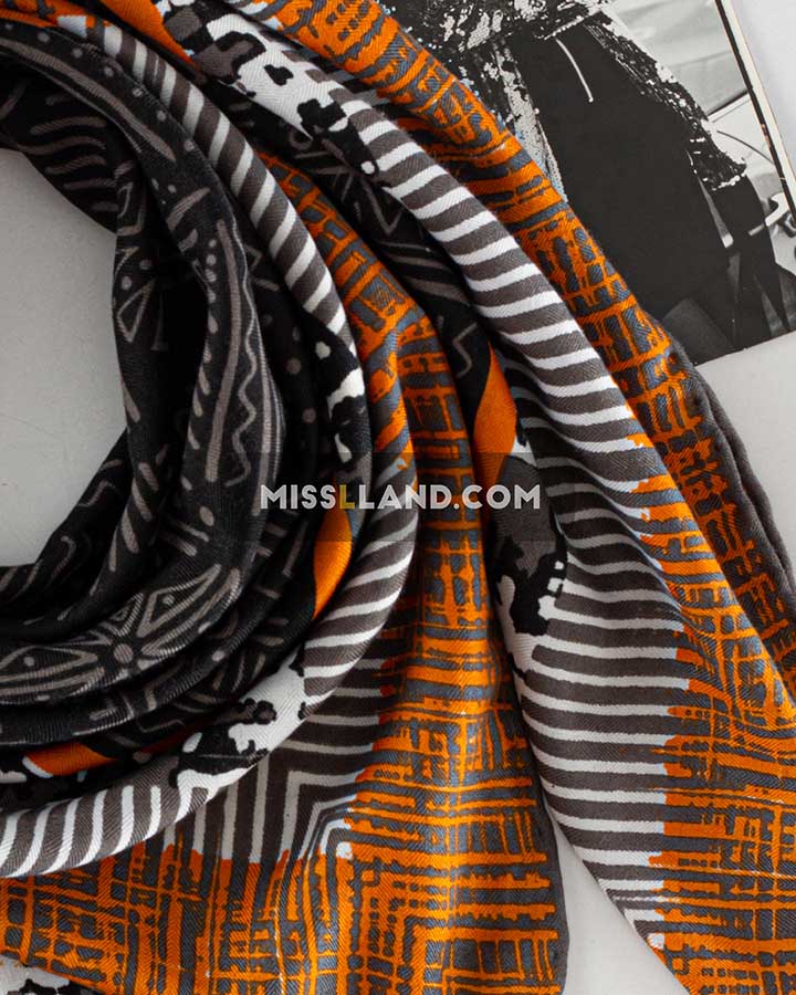 روسری نخی چهارفصل دنیل - مدل 8044 حاشیه نارنجی
