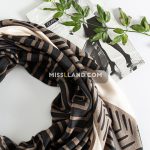 روسری نخی چهارفصل رناتا - مدل 8053 حاشیه خاکی