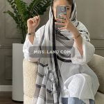 شال نخی چهارفصل ژیوان - مدل 2354 طرح کمربندی